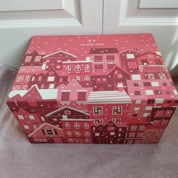 Storage box - Picture 2 of 2